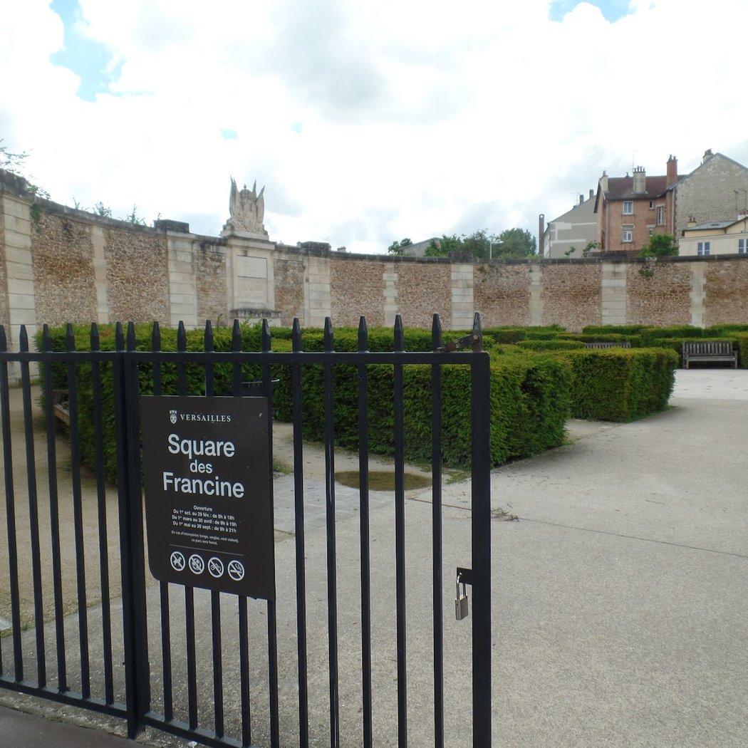 Square des Francine 2